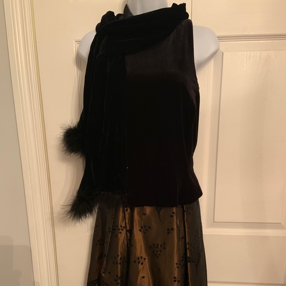 Dress - Picture 2 of 5